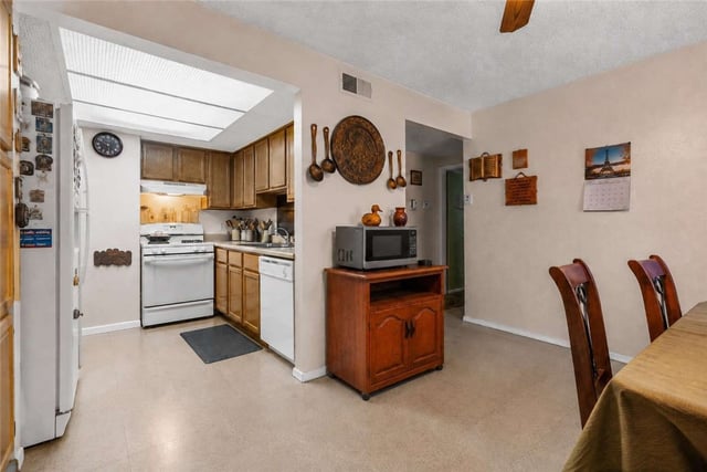 8847 Willis Avenue B-8, Panorama City, CA 91402 — photo 2 of 18
