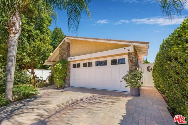 25414 Via Dabna, Santa Clarita, CA 91355 — photo 3 of 26