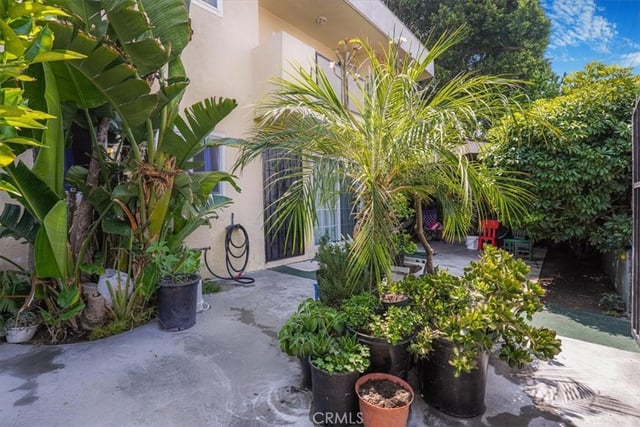 6904 Radford Avenue 1, North Hollywood, CA 91605 — photo 7 of 9