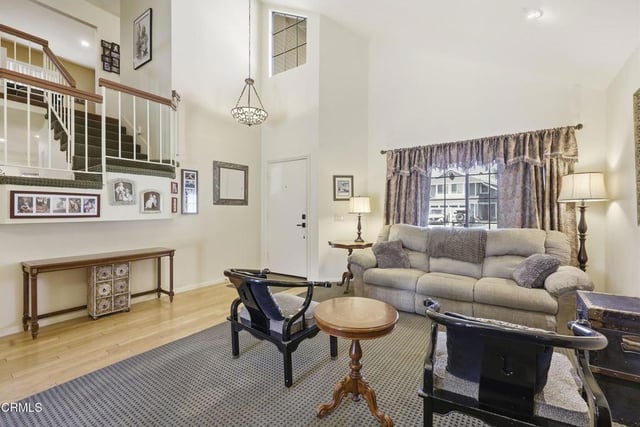 978 Jasper Avenue, Ventura, CA 93004 — photo 9 of 54