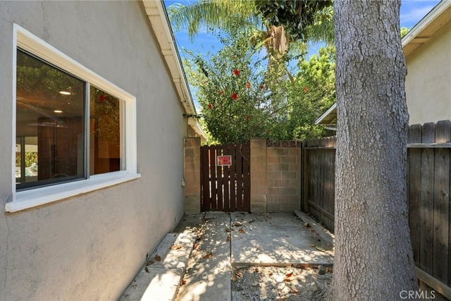 22510 Hartland, Los Angeles, CA 91307 — photo 28 of 29