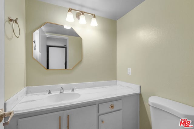 18411 Hatteras Street 246, Tarzana, CA 91356 — photo 17 of 45
