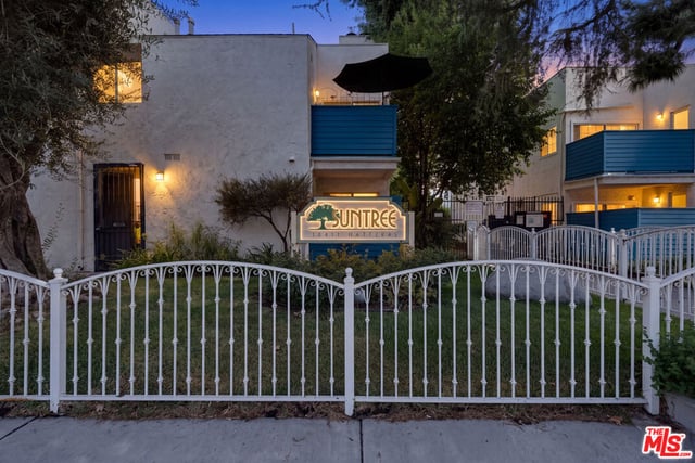 18411 Hatteras Street 246, Tarzana, CA 91356 — photo 2 of 45