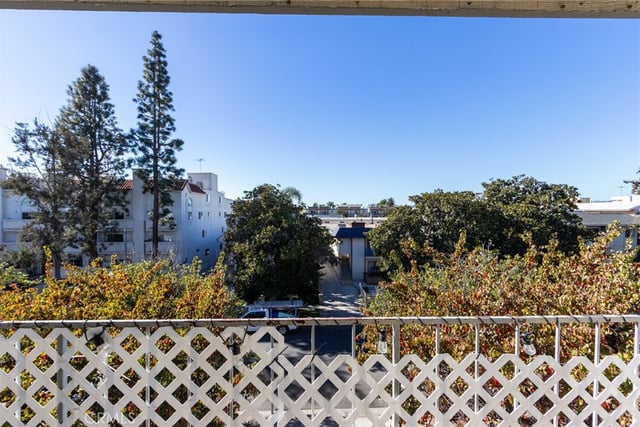 3734 S Canfield Ave 330, Los Angeles, CA 90034 — photo 15 of 47