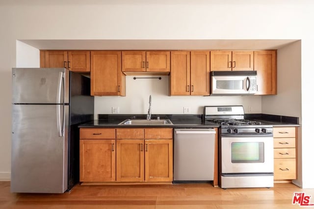 420 S San Pedro Street 509, Los Angeles, CA 90013 — photo 11 of 38