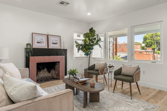 5419 S Rimpau, Los Angeles, CA 90043 — photo 2 of 39