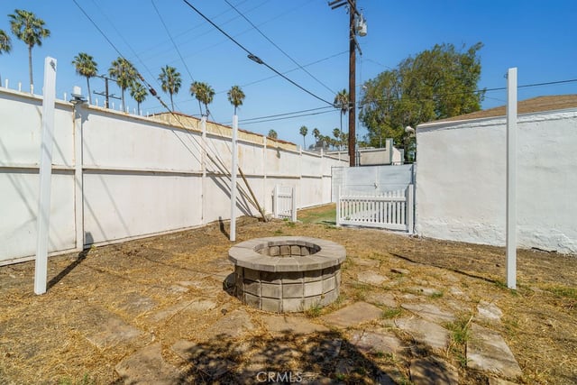 5419 S Rimpau, Los Angeles, CA 90043 — photo 34 of 39