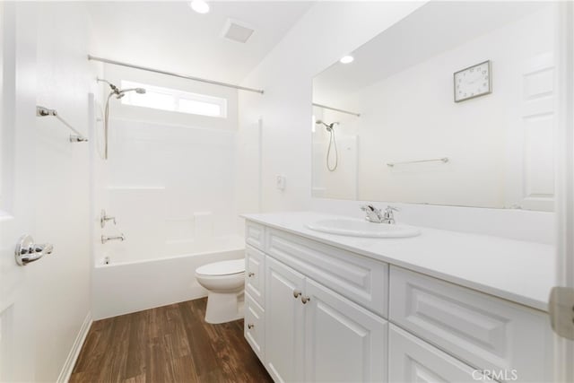 20509 Hazelnut Court, Saugus, CA 91350 — photo 21 of 38