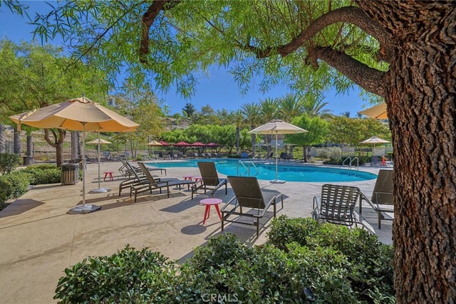 20509 Hazelnut Court, Saugus, CA 91350 — photo 26 of 38