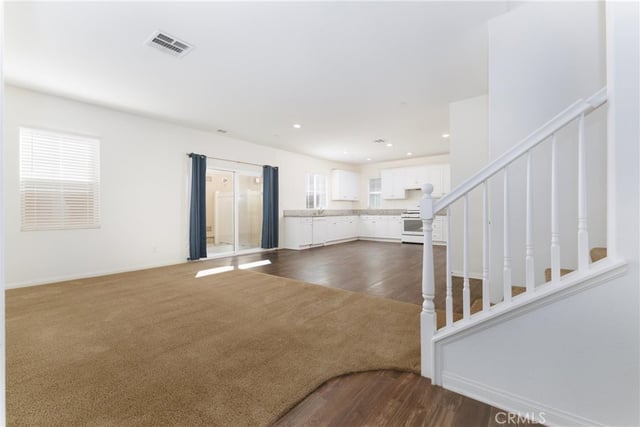 20509 Hazelnut Court, Saugus, CA 91350 — photo 5 of 38