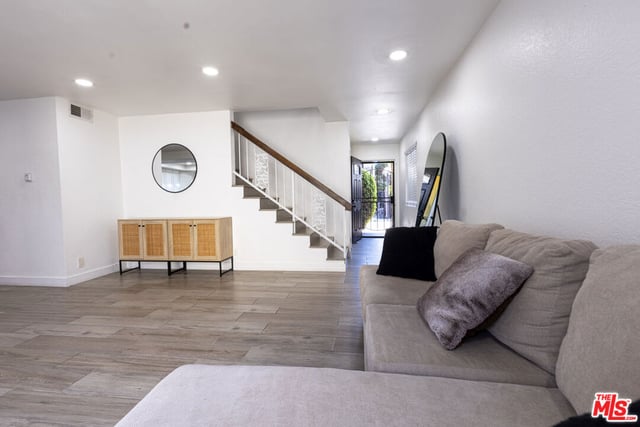 13400 Doty Avenue 1, Hawthorne, CA 90250 — photo 14 of 27