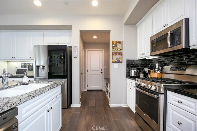 21716 Propello, Saugus, CA 91350 — photo 6 of 24