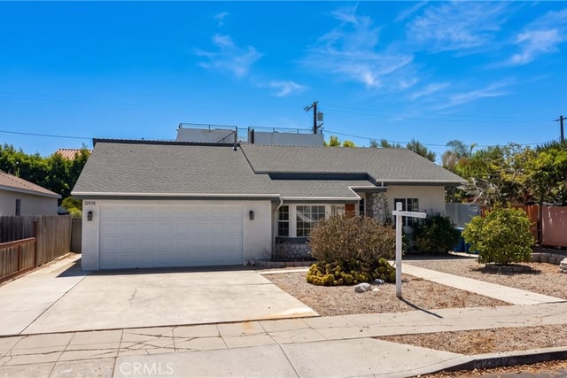 12930 Gilmore Avenue, Los Angeles, CA 90066 — photo 2 of 19
