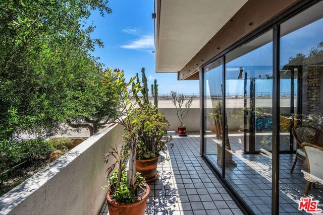 5317 Ocean Front Walk, Los Angeles, CA 90292 — photo 40 of 54