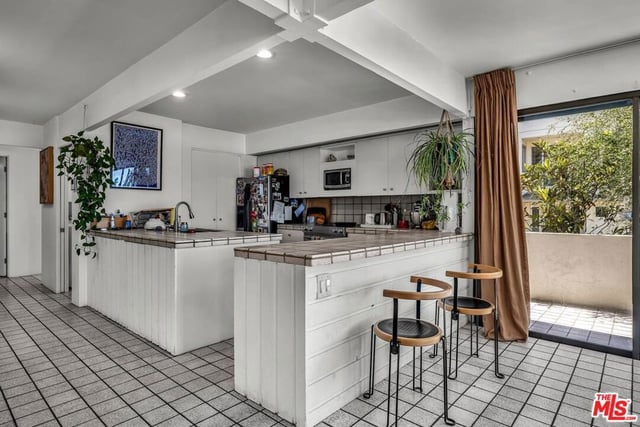 5317 Ocean Front Walk, Los Angeles, CA 90292 — photo 42 of 54