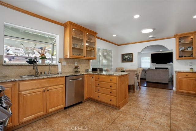 11852 Vanport Avenue, Sylmar, CA 91342 — photo 7 of 21