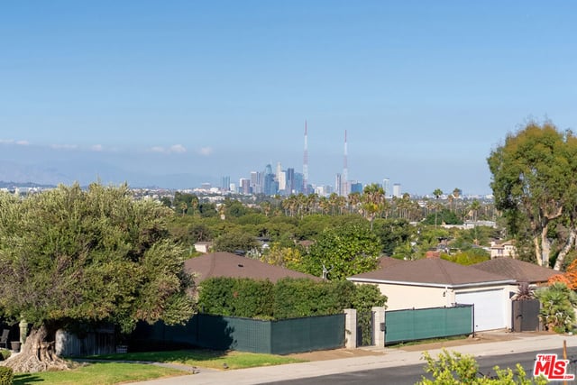 5280 Sanchez Drive, Los Angeles, CA 90008 — photo 7 of 23