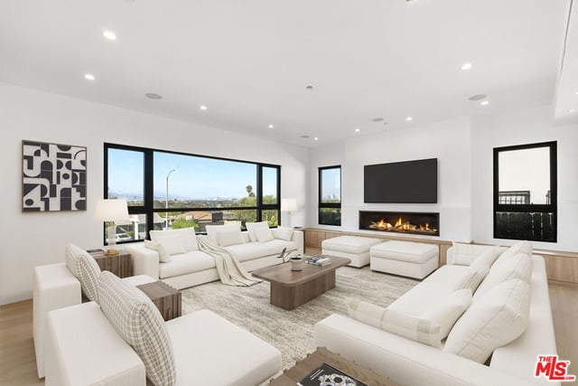 5280 Sanchez Drive, Los Angeles, CA 90008 — photo 8 of 23