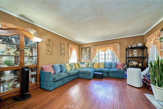 1390 W 33rd Street, Long Beach, CA 90810 — photo 8 of 39
