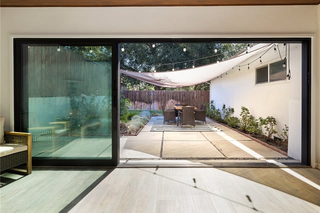 460 Mount Carmel Drive, Glendale, CA 91206 — photo 16 of 21