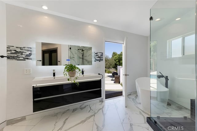 23051 Burbank Boulevard, Woodland Hills, CA 91367 — photo 19 of 54