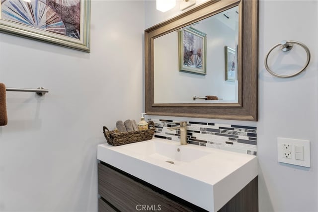 23051 Burbank Boulevard, Woodland Hills, CA 91367 — photo 22 of 54