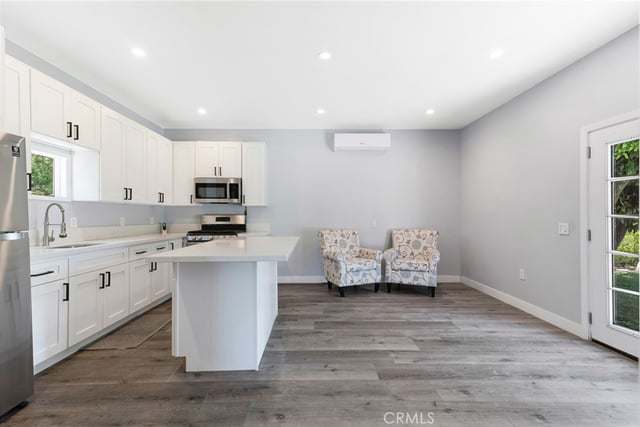 23051 Burbank Boulevard, Woodland Hills, CA 91367 — photo 46 of 54