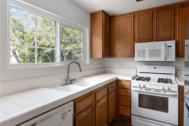 2800 Plaza Del Amo 245, Torrance, CA 90503 — photo 3 of 17