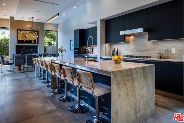 8356 W 4th Street, Los Angeles, CA 90048 — photo 18 of 59