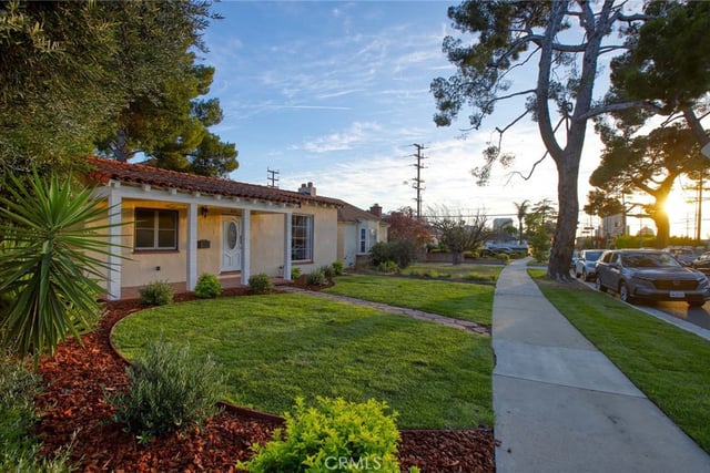 822 Monterey, Glendale, CA 91206 — photo 7 of 51