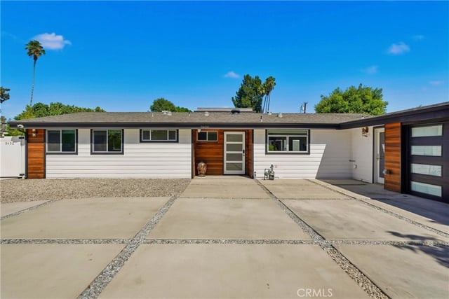 9400 Encino Avenue, Northridge, CA 91325 — photo 6 of 75