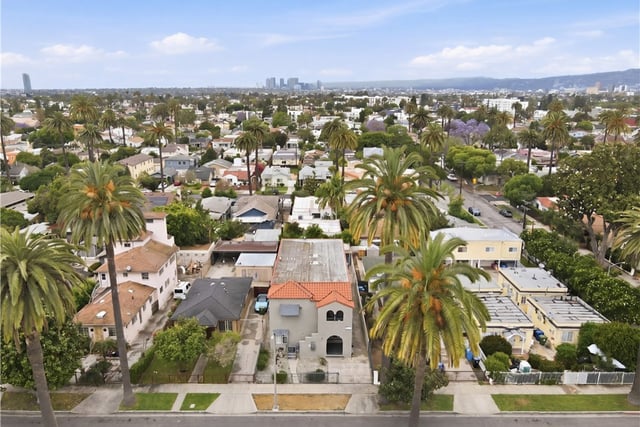 2911 S Palm Grove Avenue, Los Angeles, CA 90016 — photo 27 of 31
