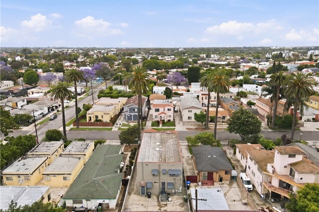 2911 S Palm Grove Avenue, Los Angeles, CA 90016 — photo 28 of 31
