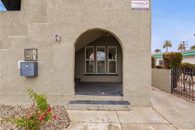 2911 S Palm Grove Avenue, Los Angeles, CA 90016 — photo 5 of 31