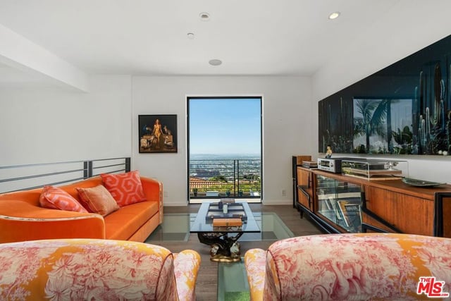 1501 Viewsite Terrace, Los Angeles, CA 90069 — photo 30 of 63