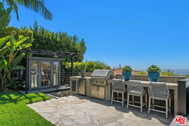 1501 Viewsite Terrace, Los Angeles, CA 90069 — photo 50 of 63