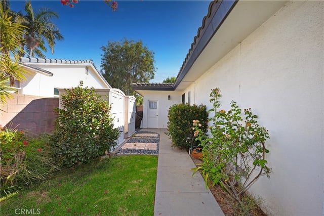 8635 Muller, Downey, CA 90241 — photo 33 of 39
