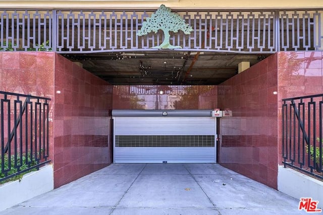 944 S Serrano Avenue 301, Los Angeles, CA 90006 — photo 28 of 30