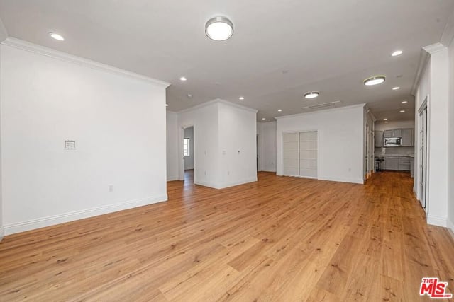 944 S Serrano Avenue 301, Los Angeles, CA 90006 — photo 7 of 30