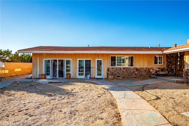 1032 W Avenue S14, Palmdale, CA 93551 — photo 4 of 71