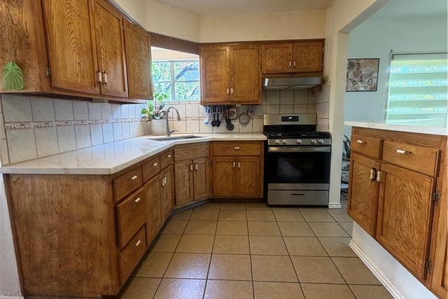 1044 Gothic Way, Pomona, CA 91768 — photo 11 of 30