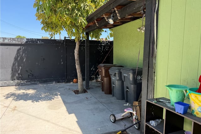 126 N Magnolia Court, Compton, CA 90220 — photo 14 of 18