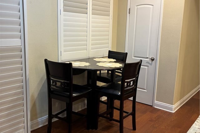 30437 Servilla, Castaic, CA 91384 — photo 13 of 26