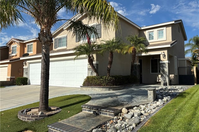 30437 Servilla, Castaic, CA 91384 — photo 2 of 26