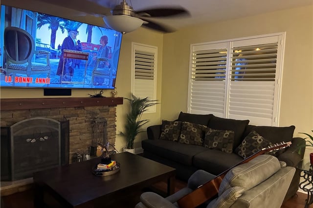 30437 Servilla, Castaic, CA 91384 — photo 7 of 26
