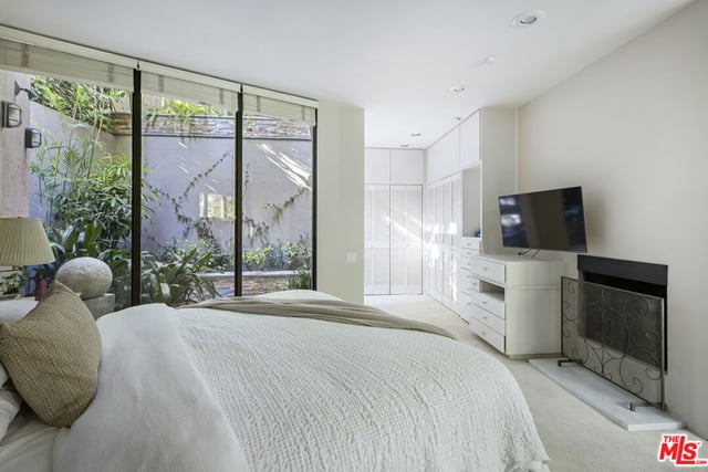 10361 Caribou Lane, Los Angeles, CA 90077 — photo 12 of 57
