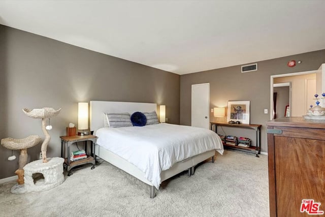1828 Barry Avenue 4, Los Angeles, CA 90025 — photo 11 of 26