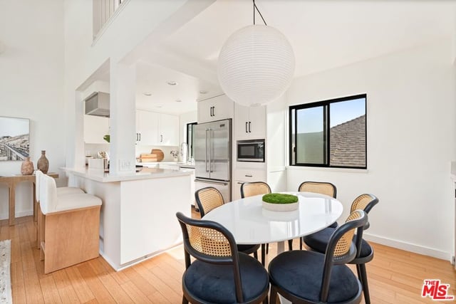 11 Mast Street B, Los Angeles, CA 90292 — photo 12 of 40
