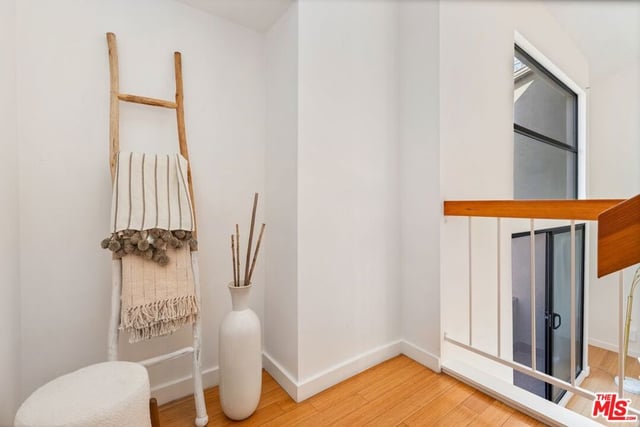 11 Mast Street B, Los Angeles, CA 90292 — photo 23 of 40
