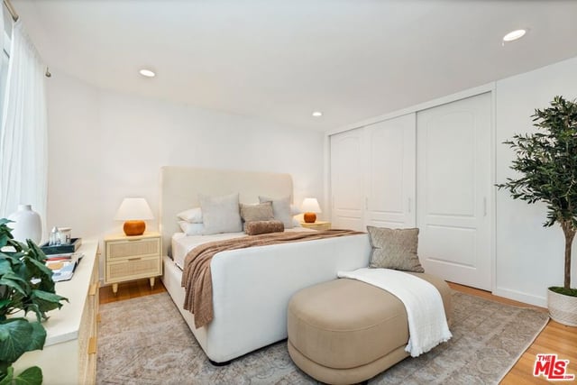 11 Mast Street B, Los Angeles, CA 90292 — photo 4 of 40